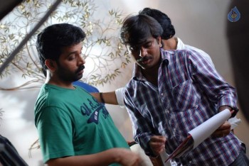 Iruvar Oppandham Tamil Film Photos - 40 of 49