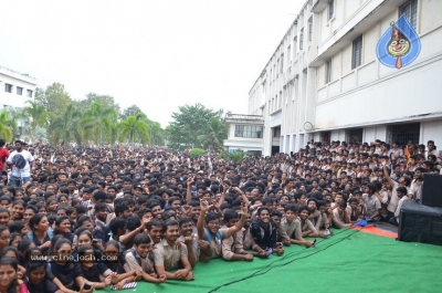 Jaanu Team At Raghu College - 12 of 17