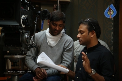 Jambalakidi Pamba Movie Working Stills - 4 of 10