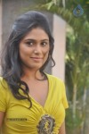 Jannal Oram Tamil Movie Stills - 32 of 76