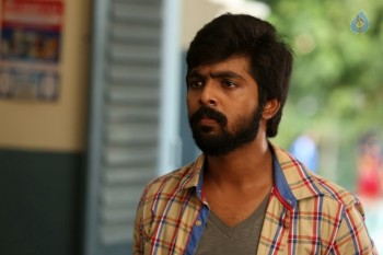 Kadavul Irukaan Kumaru Tamil Film Photos - 5 of 11