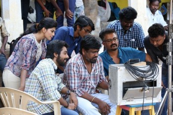 Kadavul Irukaan Kumaru Tamil Film Pics - 32 of 32