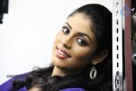 Kan Pesum Varthaigal Tamil Movie Stills - 31 of 43