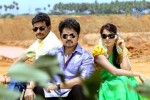 Kanniyum Kaaliyum Sema Kaadhal Tamil Movie Stills - 6 of 31