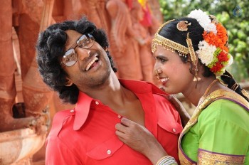 Kaththi Sandai Tamil Movie Pics - 19 of 35