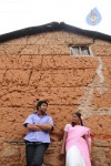 Konjam Veyil Konjam Mazhai Tamil Movie Stills - 33 of 72
