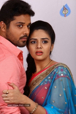 Kutumba Katha Chitram Working Stills - 32 of 63