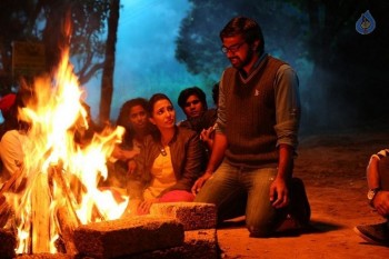 Maalai Nerathu Mayakkam Tamil Film Pics - 4 of 21