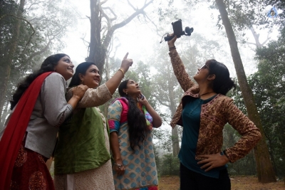 Magalir Mattum Tamil Movie Photos - 8 of 9