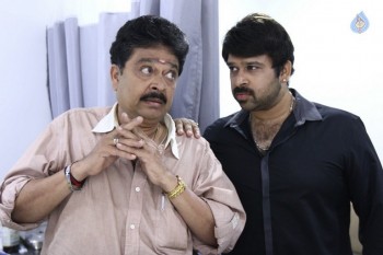 Manal Kayiru 2 Tamil Film Photos - 2 of 27