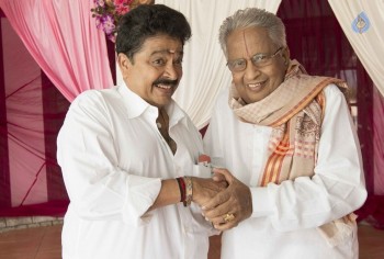 Manal Kayiru 2 Tamil Film Photos - 18 of 27