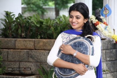 Mannar Vagera Movie Stills - 13 of 15