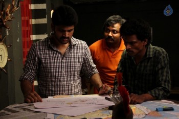 Metro Movie Working Stills - 18 of 20