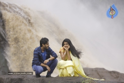 Mouname Ishtam Movie Stills - 3 of 18