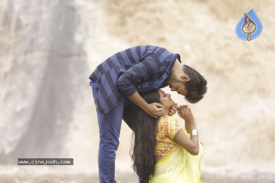 Mouname Ishtam Movie Stills - 16 of 18