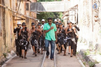 Naanum Rowdydhaan Movie Photos - 6 of 14