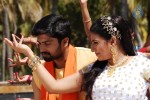 Nadhigal Nanaivathillai Tamil Movie Stills - 30 of 73