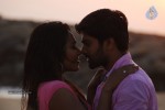Nadhigal Nanaivathillai Tamil Movie Stills - 39 of 73