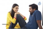 Naduvula Konjam Pakkatha Kaanom Tamil Movie Stills - 20 of 26