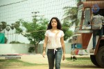 Nerungi Vaa Muthamidathe Tamil Movie Stills - 36 of 108