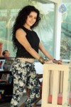 Nerungi Vaa Muthamidathe Tamil Movie Stills - 107 of 108