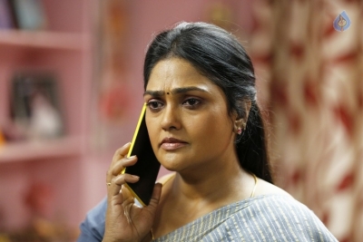 Nirosha in Nuvvu Thopu Raa Movie - 6 of 6