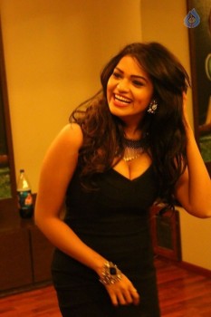 Nuvvu Nenu Osey Orey Movie Posters and Stills - 4 of 62