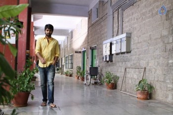 Oka Manasu Movie Photos - 20 of 34