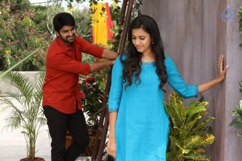 Oka Manasu Movie Stills and Posters - 11 of 48