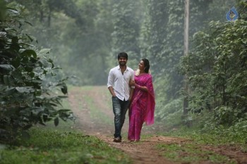 Oka Manasu Movie Stills and Posters - 16 of 48