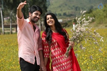 Oka Manasu Movie Stills and Posters - 28 of 48