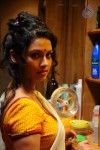 Oka Rathrilo Iddaru Ammayilu Movie Stills - 7 of 21