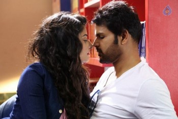 Oru Melliya Kodu Tamil Movie Photos - 41 of 42