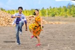 Oruvar Meethu Oruvar Sainthu Tamil Movie Stills - 26 of 77