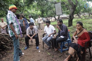 Paarkalaam Pazhagalam Tamil Film Photos - 24 of 27