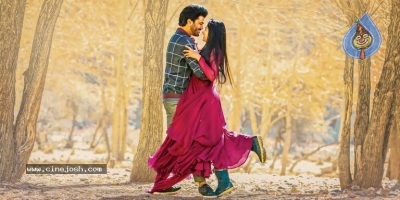 Padi Padi Leche Manasu Movie Photos and Poster - 3 of 3