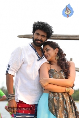 Pakka Movie Working Stills And Photos - 24 of 32