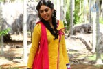 Pattaya Kelappanum Pandiya Tamil Movie Stills - 4 of 39