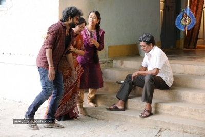 Poster Movie Stills - 38 of 25