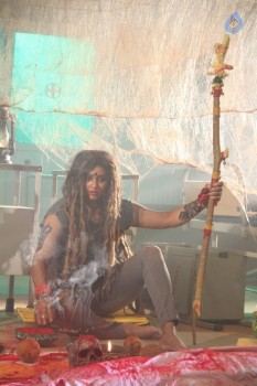 Pottu Tamil Movie Photos - 13 of 28