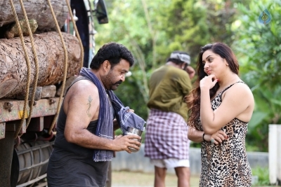 Pulimurugan Tamil Movie Photos - 23 of 47