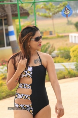 Rangeela Movie Stills And Posters - 25 of 44