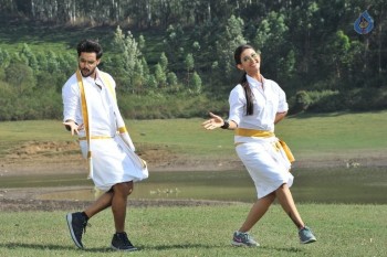 Right Right Movie New Pics - 5 of 11