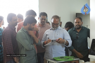 Senior Director Singeetham  At Vallidhari Madhya Movie Sets - 26 of 35