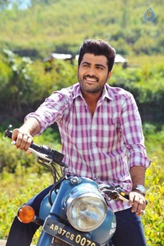 Shatamanam Bhavathi Photos - 3 of 4