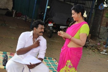 Sivappu Manithargal Tamil Movie Photos - 6 of 41