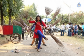 Swacch Bharat Event Pics in Pichhiga Nachav - 9 of 12