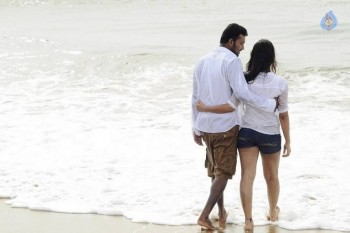 Thakituthaththom Tamil Film Photos - 1 of 29