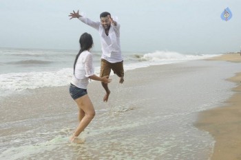 Thakituthaththom Tamil Film Photos - 14 of 29