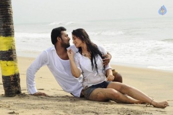 Thakituthaththom Tamil Film Photos - 19 of 29